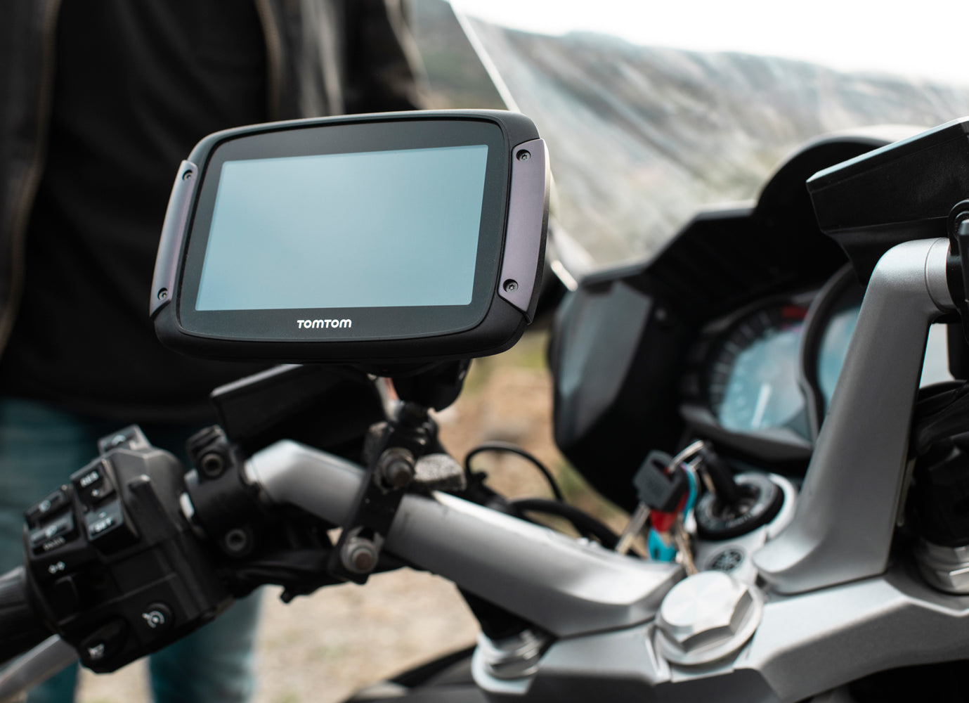 TomTom RIDER 550 World Maps Motorcycle and Car Navigator